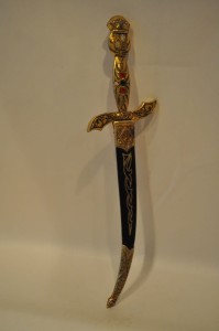 STYLIZOWANY KINDŻAŁ - NÓŻ DO LISTÓW (KOPERT)