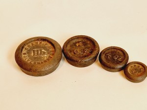 (XIX / XX w) 2 OZ - 1 lb (4 szt.) ZABYTKOWE ODWAŻNIKI ANGIELSKIE