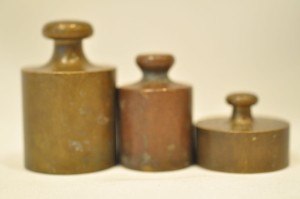 (l. 20 / 30-te XX w) ZABYTKOWE NIEMIECKIE ODWAŻNIKI HANDLOWE / 3 szt. - 500 g, 250 g, 200 g