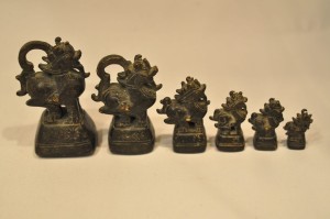 (XVIII / XIX w) BIRMA, LAOS, KAMBODŻA... / 6 szt. (kpl) - ODWAŻNIKI OPIUMOWE