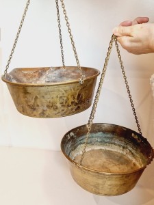 (XIX w) Kpl 2 szt. - SZALKI (Z ŁAŃCUSZKAMI) DO WISZĄCEJ WAGI HANDLOWEJ