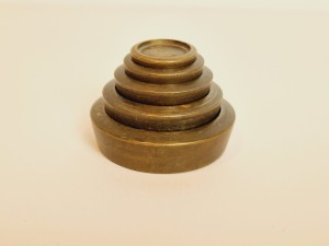 (I poł. XX w) Kpl 5 szt. (1/4oz-4oz) ANGIELSKIE ODWAŻNIKI APTECZNE BRĄZ