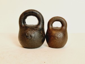 (XIX / XX w) ROSJA / 1 Ф, 2 Ф - ZABYTKOWE ŻELIWNE ODWAŻNIKI HANDLOWE - FUNTY