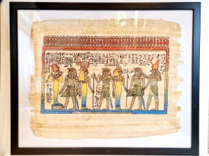 53,2 cm x 43,2 cm / PAPIRUS OBRAZ W OSZKLONEJ RAMIE - PAMIĄTKA Z EGIPTU