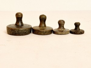 (XIX w) ROSJA / 1/4 Ф - 2 Ф (4 szt.) ODWAŻNIKI FUNTOWE DO WAGI DZIESIĘTNEJ