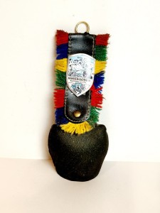 (l. 70 / 80-te XX w) MAŁY (6,3 cm / 77,6 g) OZDOBNY DZWONEK PASTERSKI