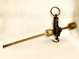 (XIX w) ZABYTKOWA MASYWNA (59,0 cm / 2,92 kg) JEDNOSZALKOWA WAGA WISZĄCA