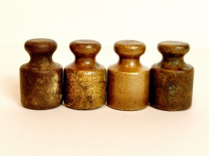 (l. 30 / 40-te XX w) 4 szt. x 10 dkg - POLSKIE METRYCZNE ODWAŻNIKI HANDLOWE