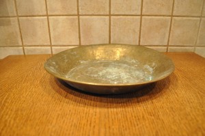 (XIX / XX w) 27,0 cm / 375 g - ZABYTKOWA MOSIĘŻNA SZALKA DO WAGI