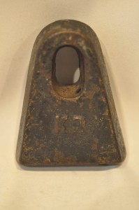 (XIX / XX w) ODWAŻNIK 823 g - OBCIĄŻNIK LEJKA DO SIEWNIKA KONNEGO