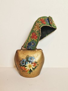 (l. 60 / 70-te XX w) MAŁY (5,9 cm / 71,2 g) OZDOBNY DZWONEK PASTERSKI