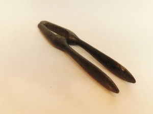 (I poł. XX w) ZABYTKOWY MASYWNY (189 g) ŻELAZNY DZIADEK DO ORZECHÓW