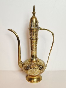 (II poł. XX w) INDIE / MASYWNY (32,0 cm / 638 g) MOSIĘŻNY DZBANEK - NALEWAK