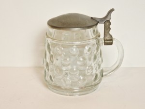 (l. 60 / 70-te XX w) MASYWNY (863 g) KUFEL SZKLANY Z CYNOWĄ POKRYWKĄ