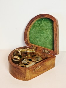 (l. 70 / 80-te XX w) ANGLIA / STYLIZOWANY SEKSTANS SEKSTANT W DREWNIANYM ETUI