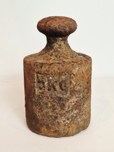 (l. 20 / 30-te XX w) 5kg" - ZABYTKOWY ŻELIWNY ODWAŻNIK HANDLOWY
